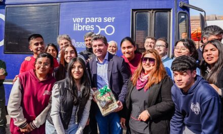 San Juan Cerca: Orrego acompañó a vecinos de Huaco y destacó la atención en el interior