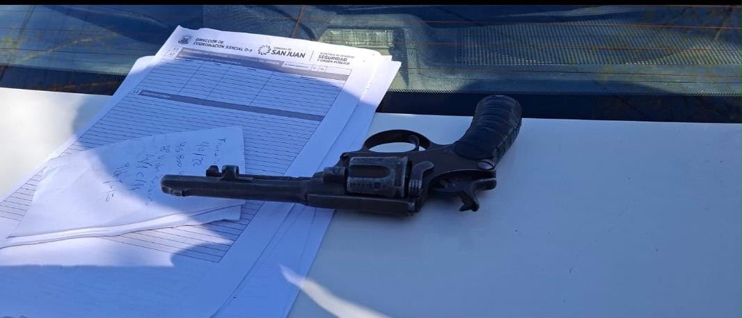 Detenido en el Barrio CGT llevaba un revólver escondido entre sus prendas
