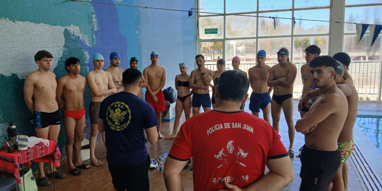 Futuros guardavidas suman buceo y herramientas para el trabajo comunitario