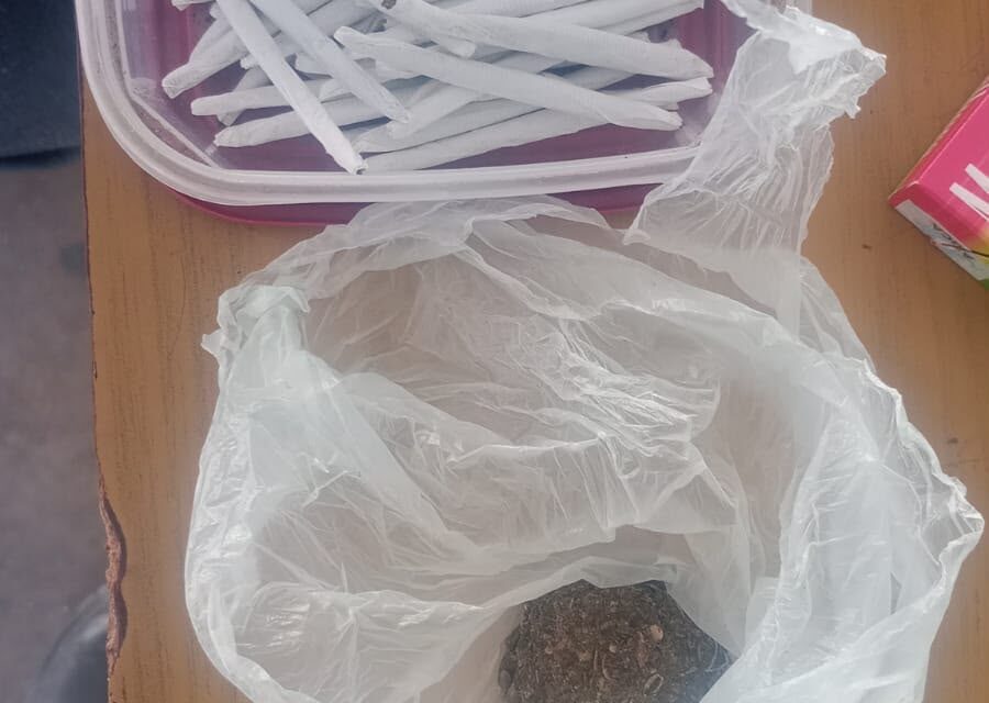 Lo detuvieron en Chimbas con 42 cigarrillos de marihuana tras intentar escapar en moto