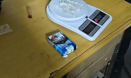 Lo trasladaron a una comisaría y encontraron 14 cigarrillos de marihuana entre sus pertenencias