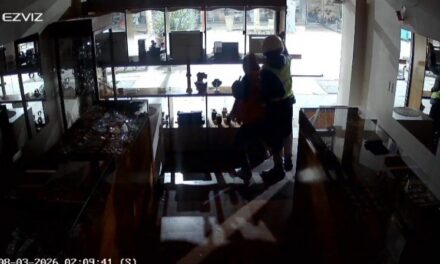 VIDEO | Así desvalijaron una joyería en la peatonal: las cámaras registraron los cuatro minutos del millonario robo