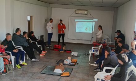 El Club UVT fue sede de una capacitación en RCP y primeros auxilios para fortalecer la seguridad deportiva