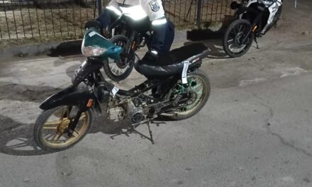 Le encontraron el motor limado a una moto durante un control en 25 de Mayo