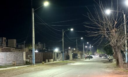 9 de Julio suma iluminación LED y completa la renovación del barrio Elías Amado