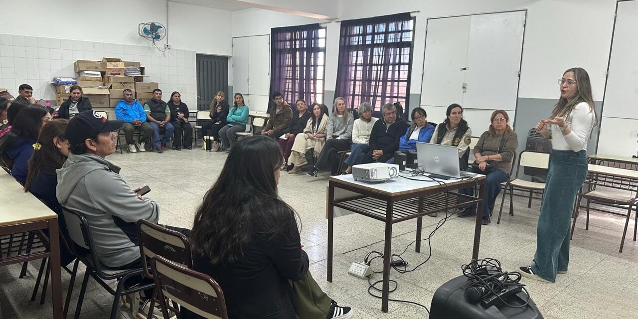 El Poder Judicial llevó talleres sobre violencia y adopción a Calingasta