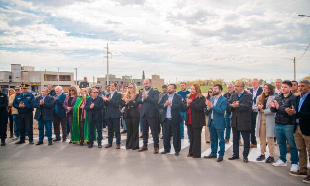 Rivadavia inauguró nuevo pavimento en Posta del Ángel y calle Salinas