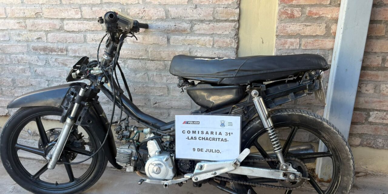 Encontraron en un descampado una moto robada que tenía pedido de secuestro