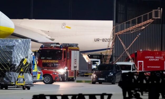 Hallaron un dron con explosivos que obligó a cerrar un aeropuerto y dañó un avión de carga
