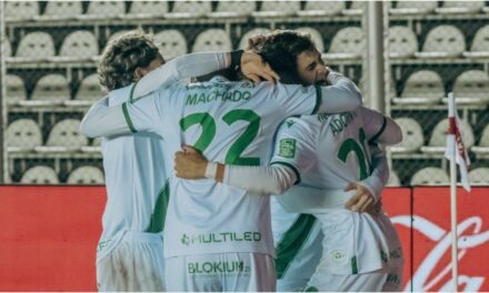 Banfield sufrió, pero avanzó en la Copa Argentina: le ganó por penales a Midland tras un picante 2-2 en Morón