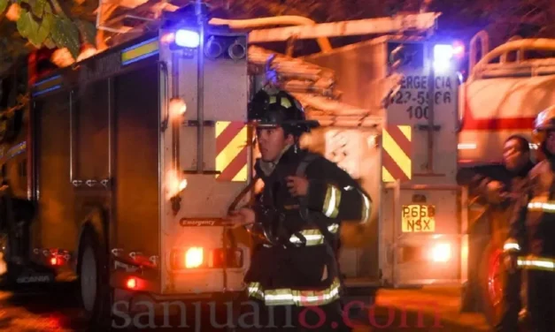 Cinco personas quedaron atrapadas por un incendio en Rawson y una mujer sufrió quemaduras