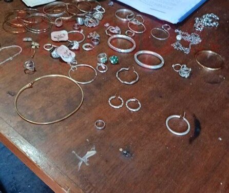 Recuperaron parte de las joyas robadas en el microcentro: Dos adolescentes de 16 años quedaron bajo investigación