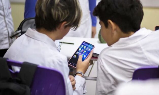 «No experimenten con los chicos»: la advertencia en «QR!» sobre la inteligencia artificial y el uso de pantallas