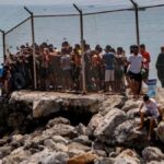 Ceuta reclama el traslado de menores migrantes a la península en medio de la crisis humanitaria
