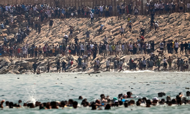 EEUU elevó la alerta de viaje para Ceuta por la crisis migratoria