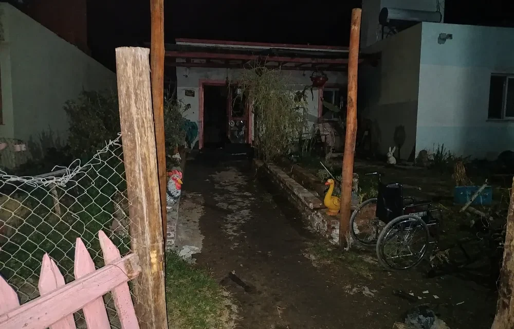 Drama en Angaco: una pareja quedó atrapada por un incendio y sufrió graves quemaduras