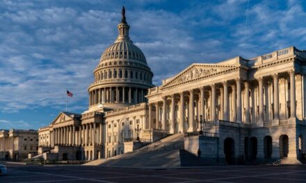 El Senado de EEUU aprobó un proyecto de ley para evitar un cierre del gobierno de Donald Trump antes de las elecciones