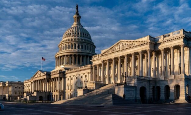 El Senado de EEUU aprobó un proyecto de ley para evitar un cierre del gobierno de Donald Trump antes de las elecciones