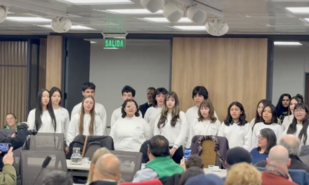 El Coro Nacional de Niños fue a cantar a Diputados y pidió que reviertan su disolución