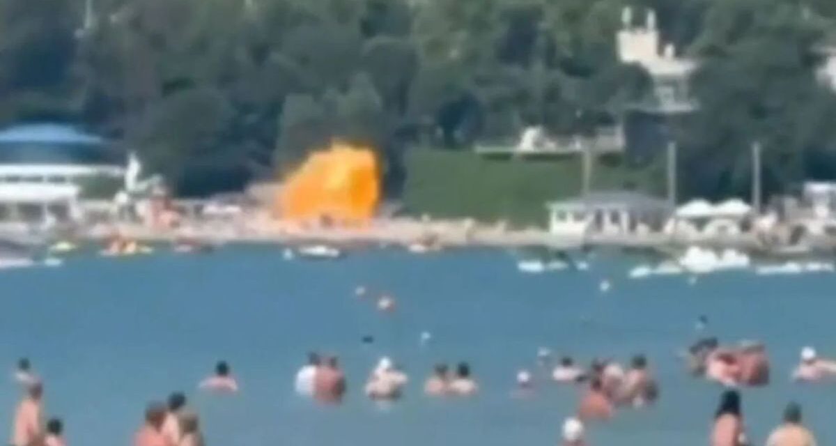 Un dron ucraniano cayó sobre una playa en Rusia y provocó la muerte de siete personas