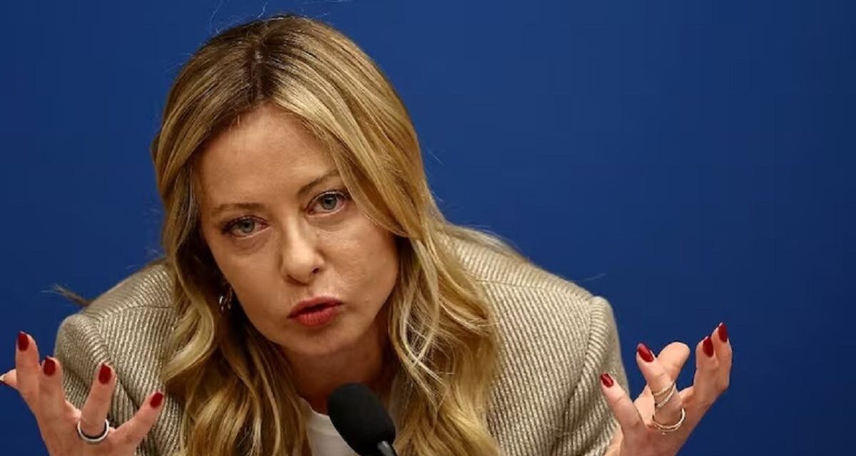 Italia propone suspender la libre circulación con España y suma adeptos