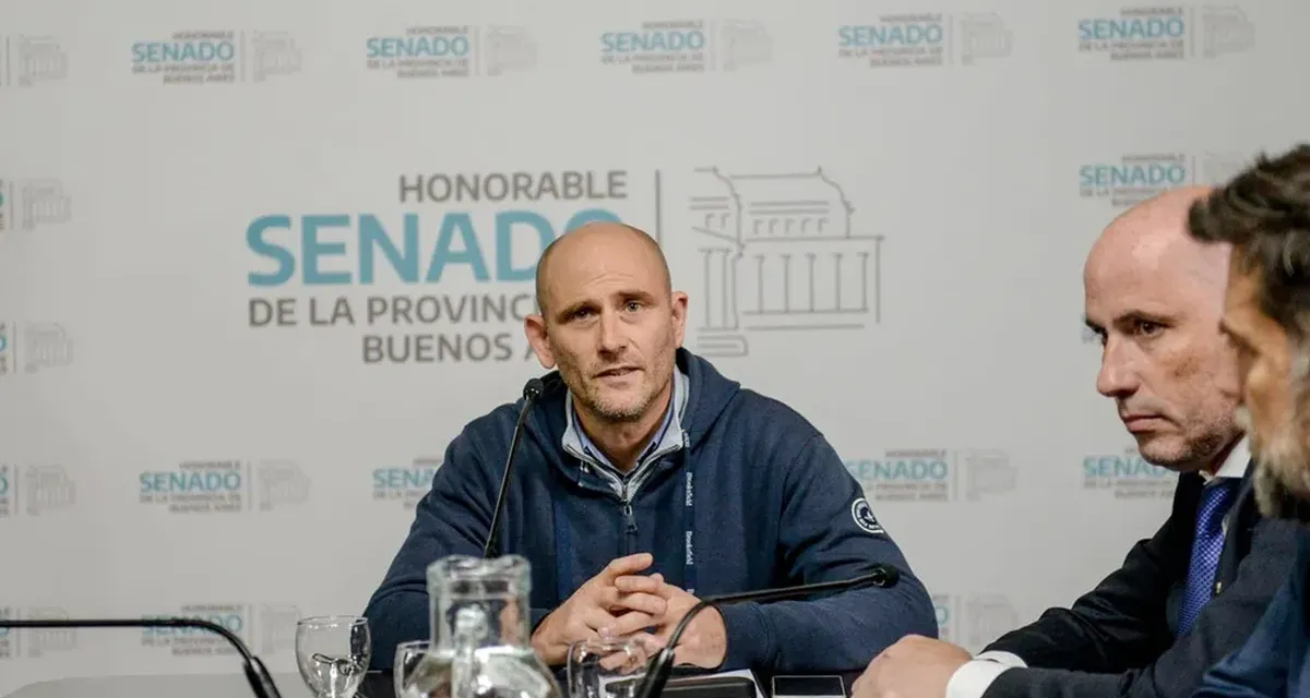 Axel Kicillof dio el primer paso parlamentario para eliminar el límite a las reelecciones de intendentes