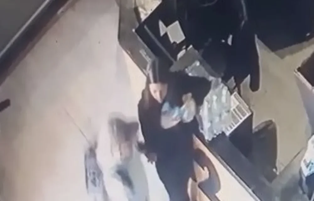 Denunciaron por abuso sexual a un dirigente de taxis y la acusación incluye un video de una cámara de seguridad