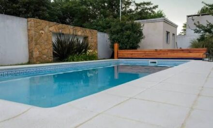 Conmoción en Villa América: una beba de un año murió tras caer a una pileta