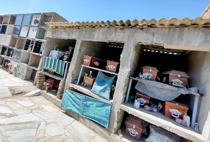 Vandalismo en el cementerio de Caucete: denuncian destrozos y reclaman respuestas