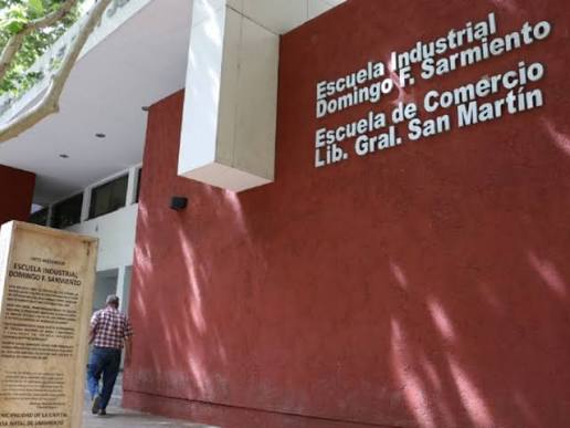 “El derecho de los chicos a estudiar está siendo afectado”: padres de colegios preuniversitarios irán a la Justicia Federal