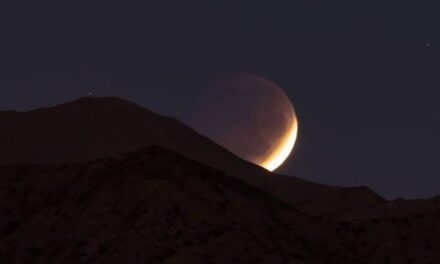 Eclipse lunar: una noche especial para mirar el cielo desde San Juan