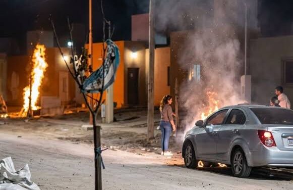Pánico en San Martín: un auto chocó un gabinete de gas y provocó una explosión