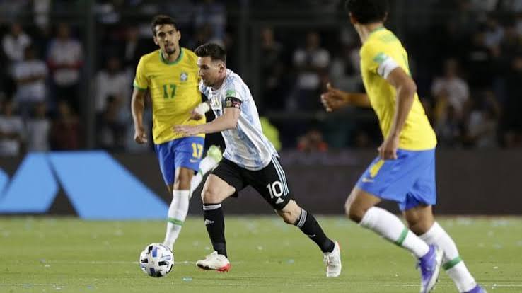 Messi y sus cuatro visitas a San Juan: goles, una polémica y la histórica conferencia en la que habló por todos