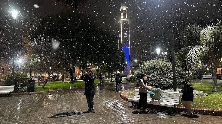 Alerta amarilla por nevadas: Qué departamentos están alcanzados y cómo circular