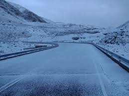 Precaución al volante: alertan por hielo y niebla en rutas
