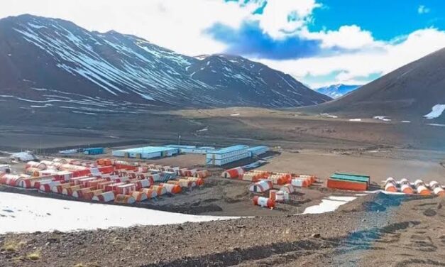 Los Azules busca US$4.000 millones y prepara el salto definitivo hacia la construcción