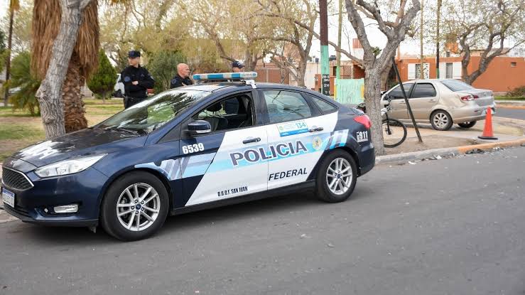 Golpe al narcomenudeo en Caucete: cayó un presunto líder mientras fraccionaba cocaína