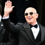 Liverpool suma a Jeff Bezos como inversionista en acuerdo por una participación de 30%