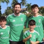 Lionel Messi posó con la camiseta de un club de la tercera división de España: el nuevo proyecto empresarial del 10