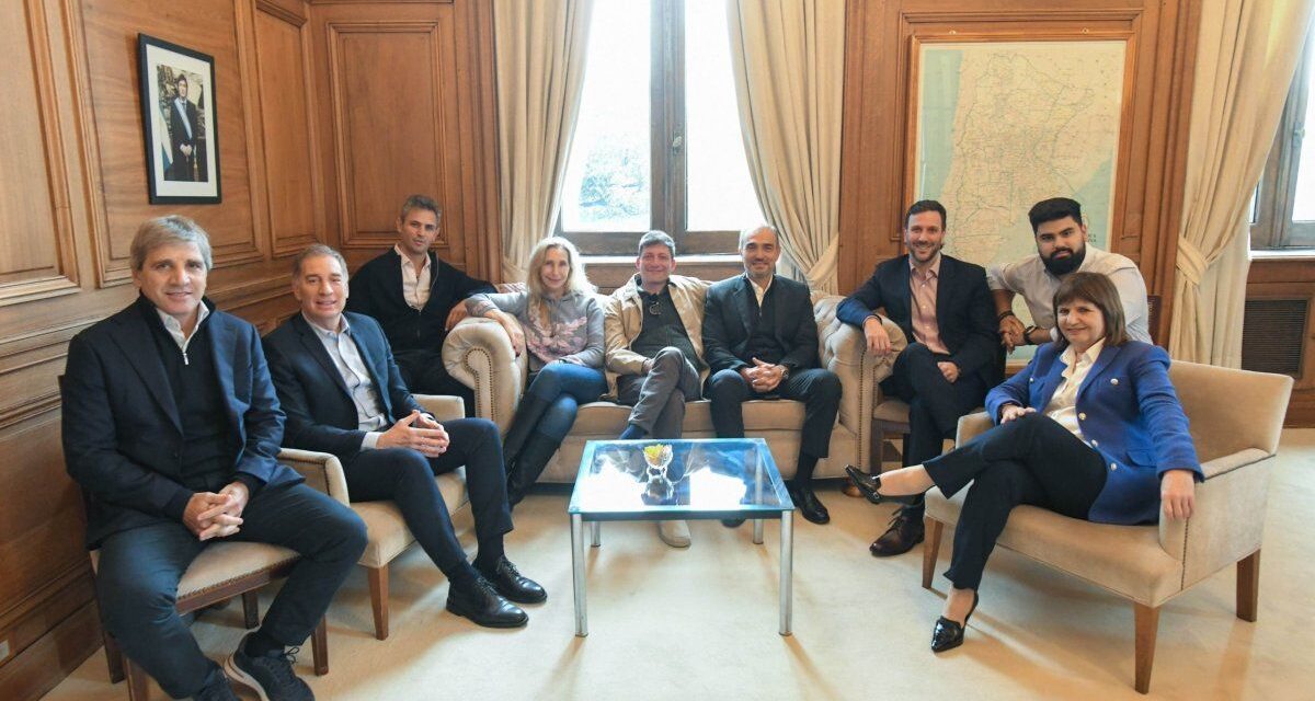 La mesa política vuelve a reunirse de cara a una semana clave
