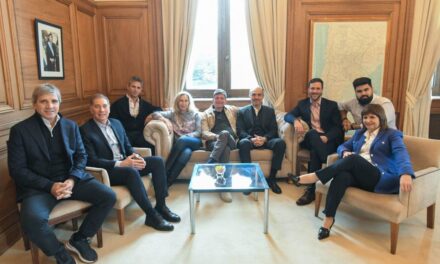 La mesa política vuelve a reunirse de cara a una semana clave
