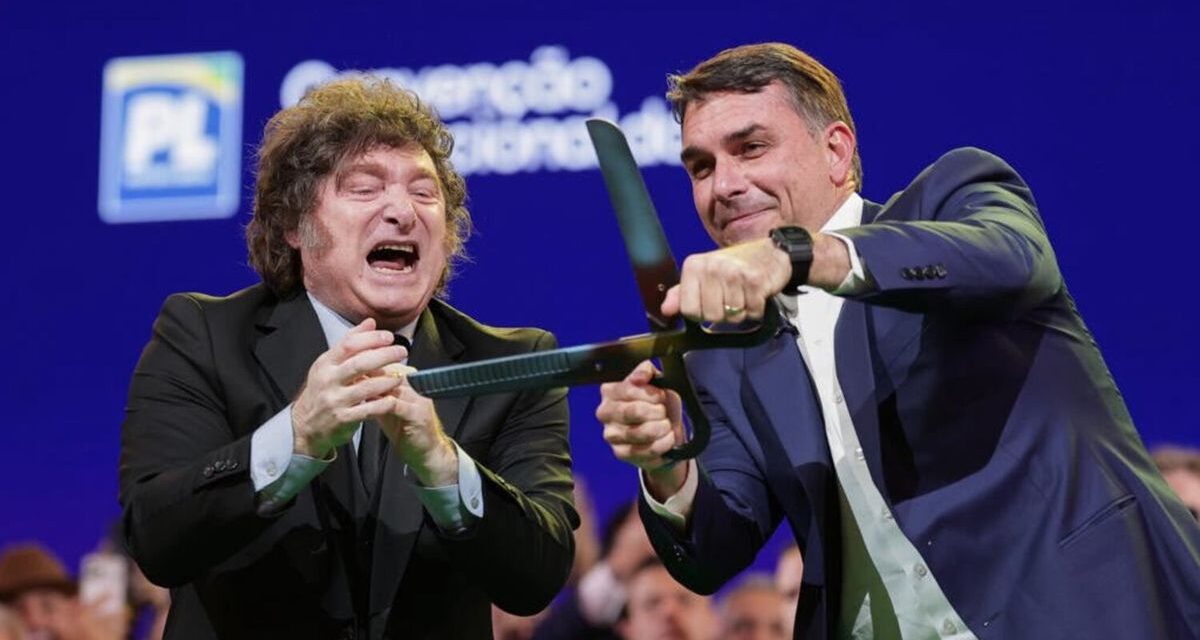 Flávio Bolsonaro culpó a Lula da Silva por la crisis con Argentina y respaldó a Javier Milei
