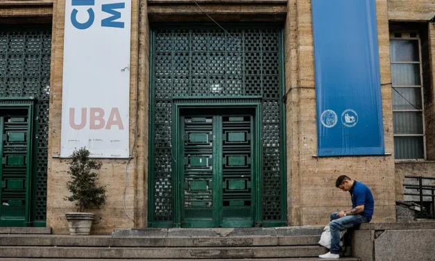 El Gobierno ratificó la paritaria universitaria y calificó de político el paro de este miércoles