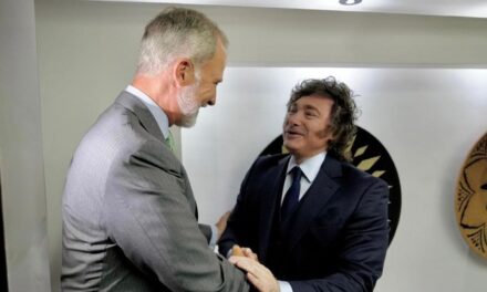 Javier Milei se reunió con el rey de España, Felipe VI, antes de la asunción de Abelardo de la Espriella en Colombia