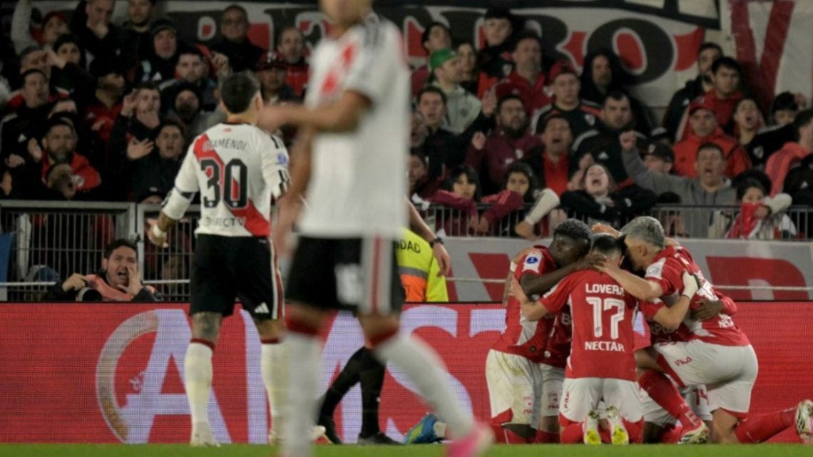 River quedó eliminado de la Copa Sudamericana: igualó 1-1 e Independiente Santa Fe le ganó en una dramática tanda de penales