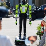 Androides ya patrullan las calles, pero sin poder de detención