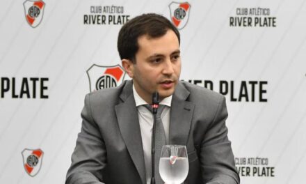 Di Carlo criticó a la AFA por los fallos arbitrales de River: “Somos nosotros contra todos”