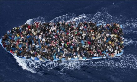 España desarticuló una de las mayores organizaciones de tráfico de inmigrantes del Mediterráneo