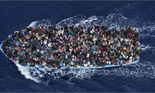 España desarticuló una de las mayores organizaciones de tráfico de inmigrantes del Mediterráneo