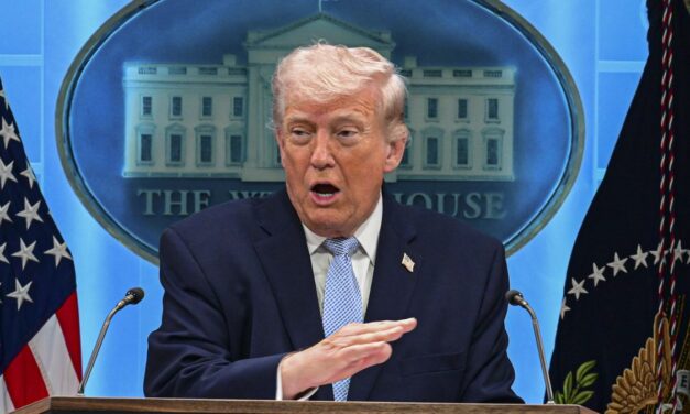 Un tribunal de EEUU frenó las obras para el salón de baile de Donald Trump en la Casa Blanca y pidió aval del Congreso